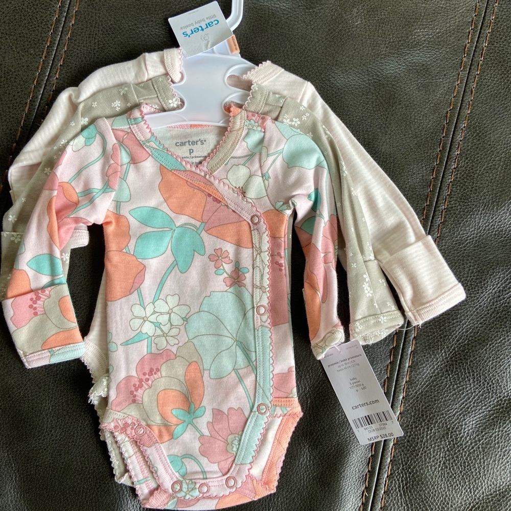 NWT preemie long sleeve onesies.